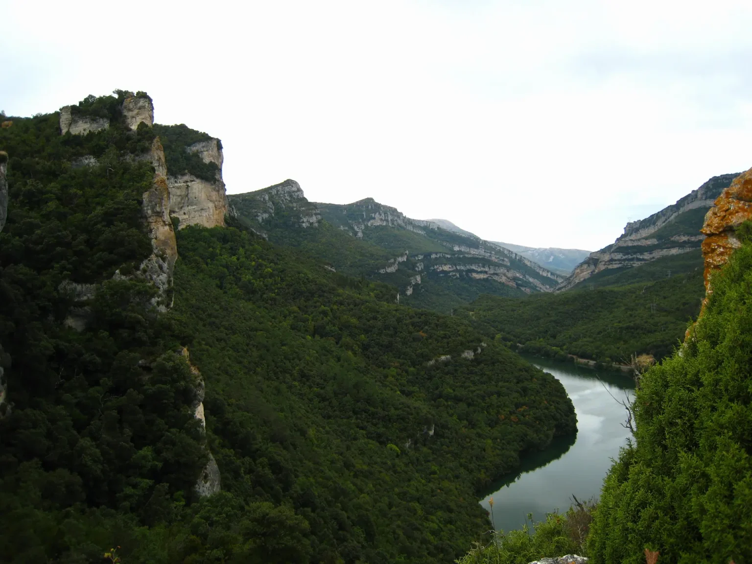 Desfiladero del Ebro a su paso por Sobrón